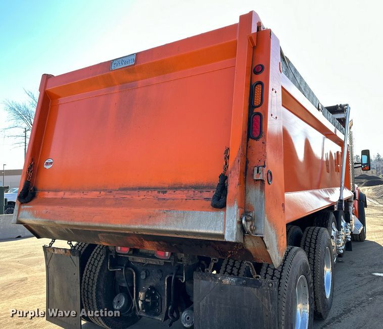 image for item DQ7418 2021 Kenworth  T880 dump truck