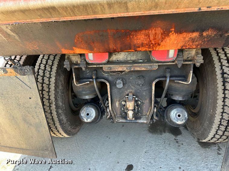 image for item DQ7418 2021 Kenworth  T880 dump truck