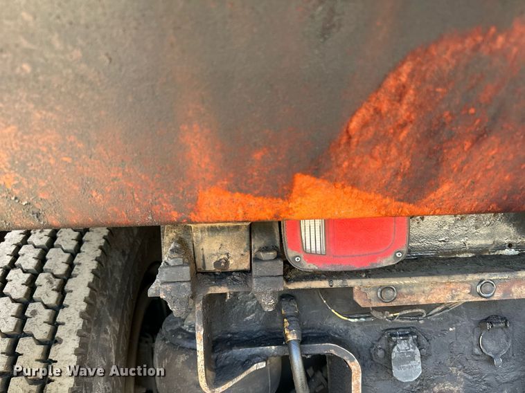 image for item DQ7418 2021 Kenworth  T880 dump truck