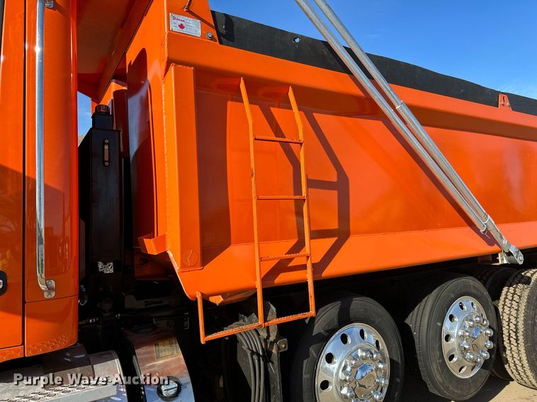 image for item DQ7418 2021 Kenworth  T880 dump truck