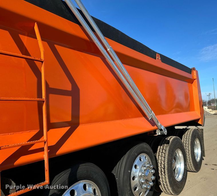 image for item DQ7418 2021 Kenworth  T880 dump truck