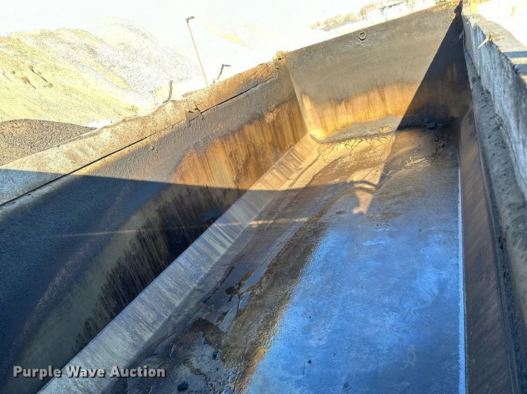 image for item DQ7418 2021 Kenworth  T880 dump truck