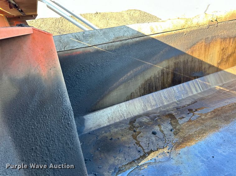 image for item DQ7418 2021 Kenworth  T880 dump truck