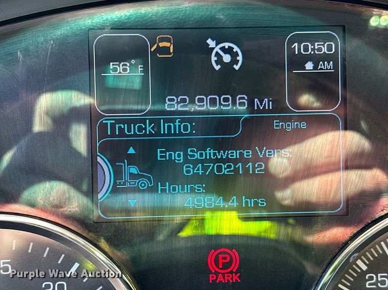 image for item DQ7418 2021 Kenworth  T880 dump truck