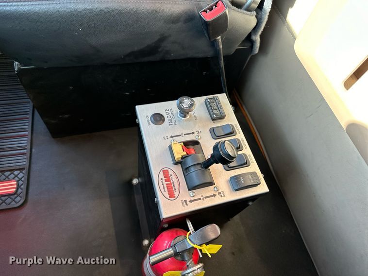 image for item DQ7418 2021 Kenworth  T880 dump truck