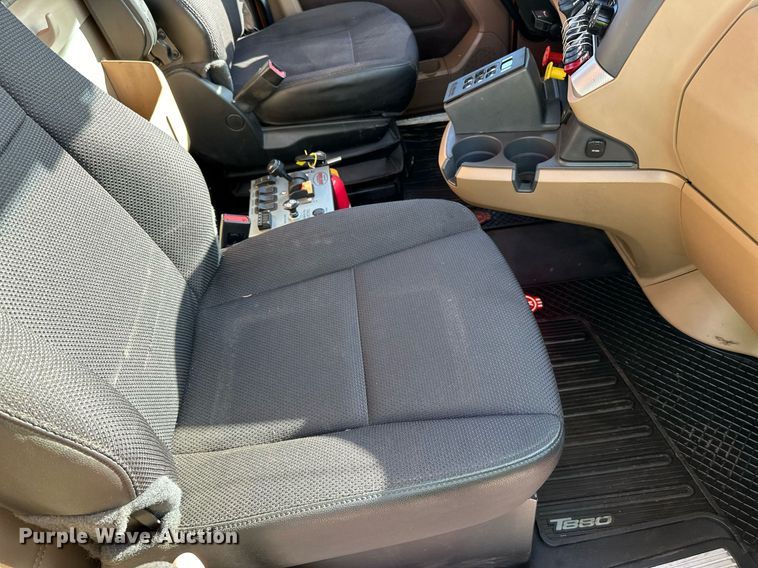 image for item DQ7418 2021 Kenworth  T880 dump truck