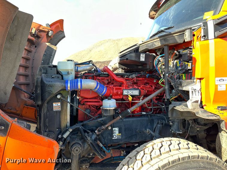 image for item DQ7418 2021 Kenworth  T880 dump truck