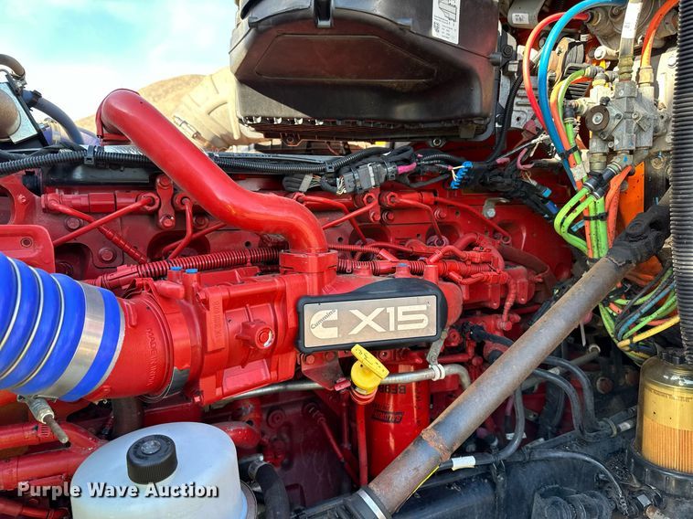 image for item DQ7418 2021 Kenworth  T880 dump truck