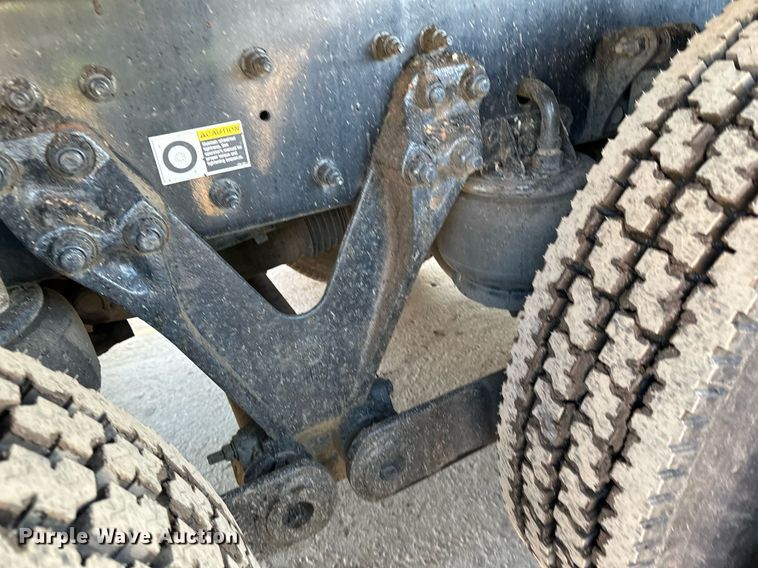 image for item DQ7418 2021 Kenworth  T880 dump truck