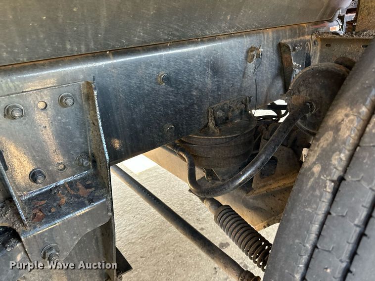 image for item DQ7418 2021 Kenworth  T880 dump truck