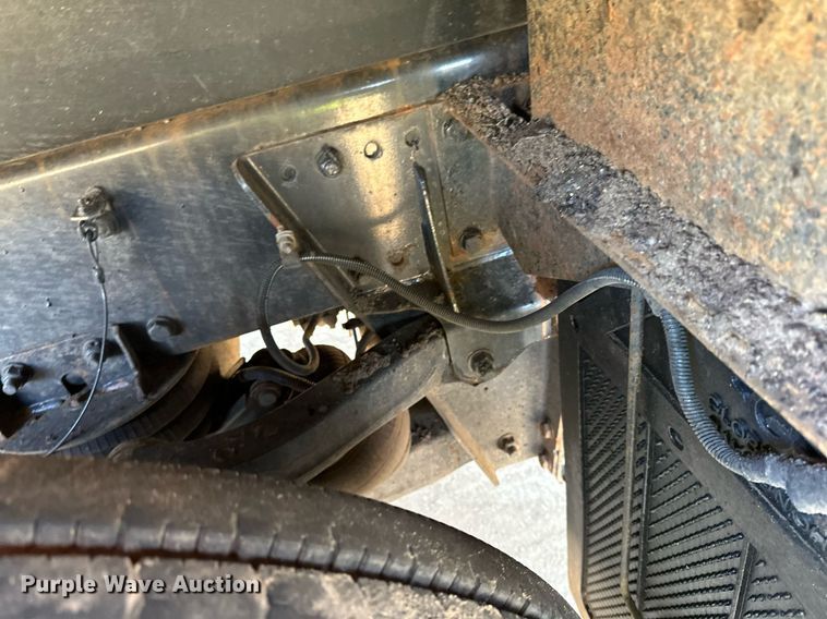 image for item DQ7418 2021 Kenworth  T880 dump truck