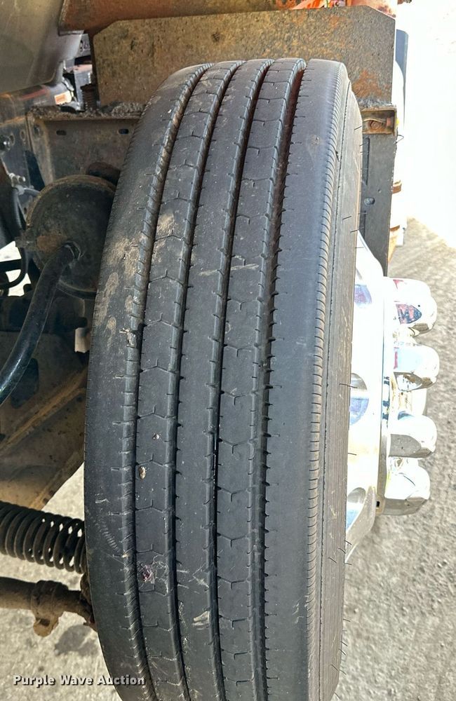 image for item DQ7418 2021 Kenworth  T880 dump truck