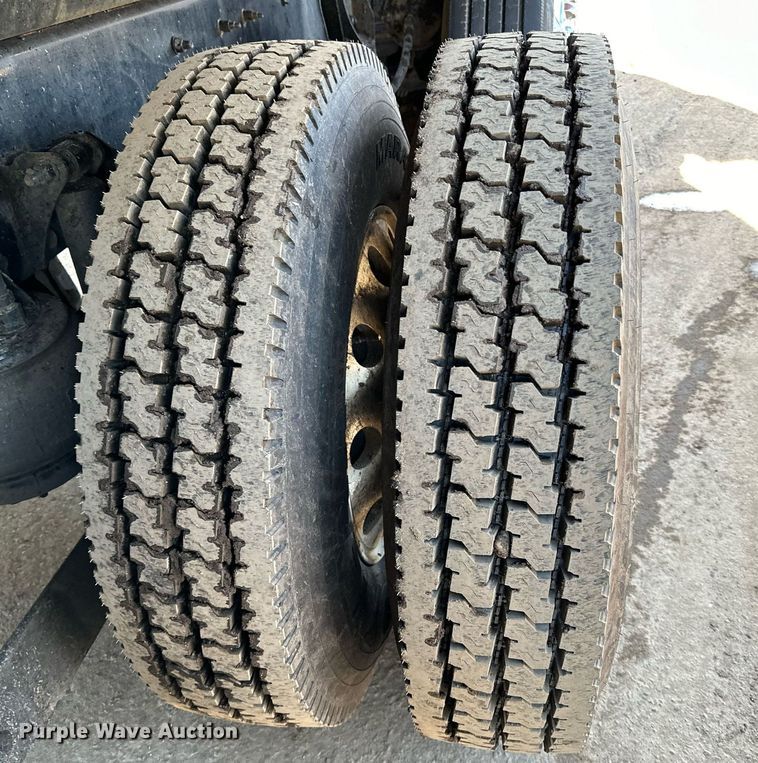 image for item DQ7418 2021 Kenworth  T880 dump truck