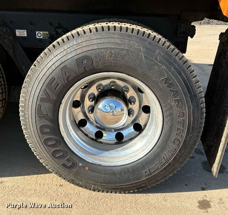 image for item DQ7418 2021 Kenworth  T880 dump truck