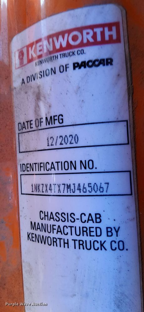 image for item DQ7418 2021 Kenworth  T880 dump truck