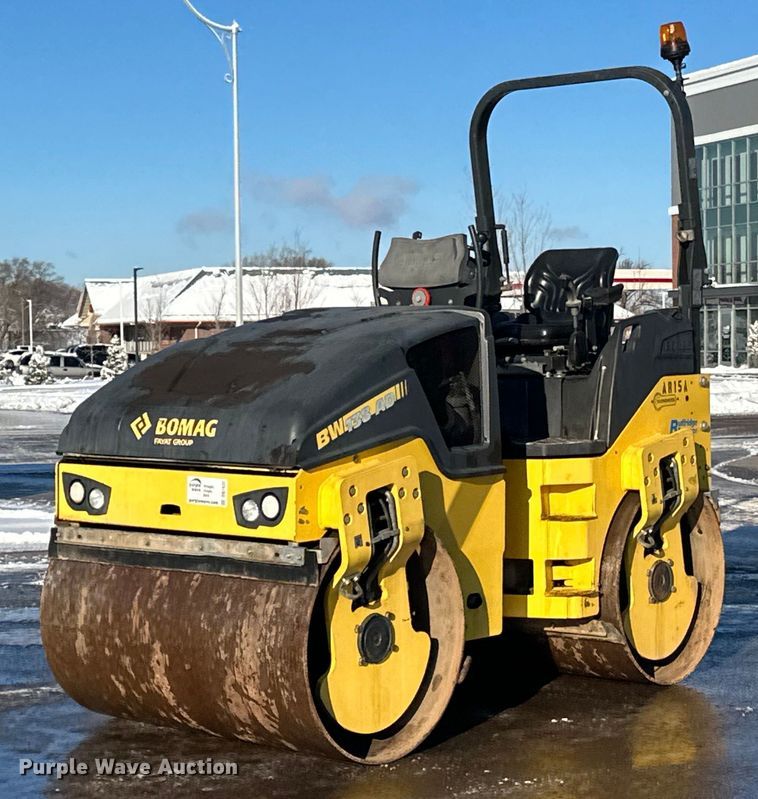 image for item DQ7422 2015 Bomag BW138AD double drum vibratory roller