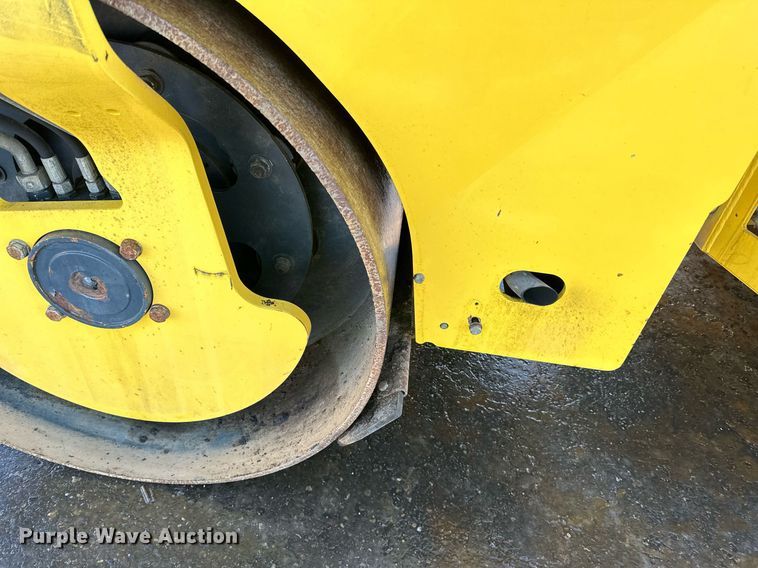 image for item DQ7422 2015 Bomag BW138AD double drum vibratory roller