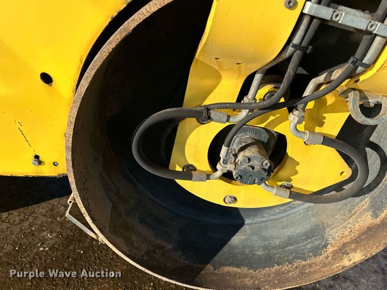 image for item DQ7422 2015 Bomag BW138AD double drum vibratory roller