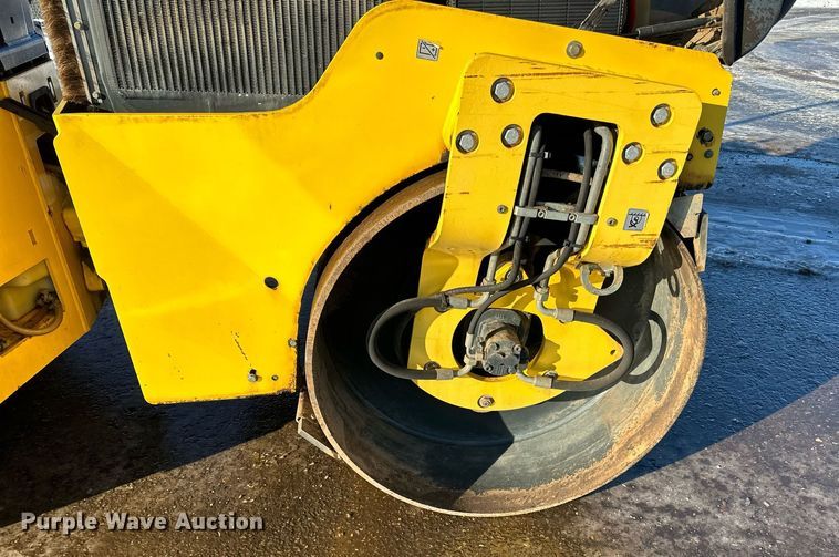 image for item DQ7422 2015 Bomag BW138AD double drum vibratory roller