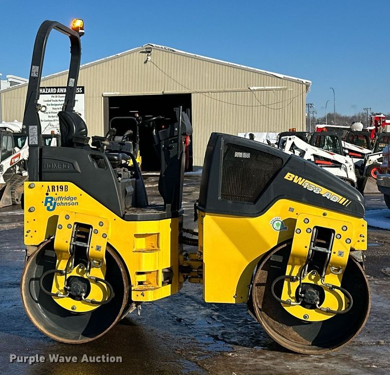 image for item DQ7423 2019 Bomag BW138AD double drum vibratory roller