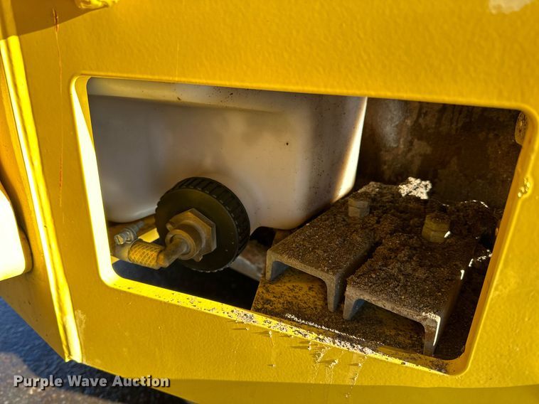 image for item DQ7423 2019 Bomag BW138AD double drum vibratory roller