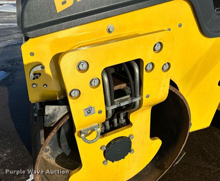 image for item DQ7423 2019 Bomag BW138AD double drum vibratory roller