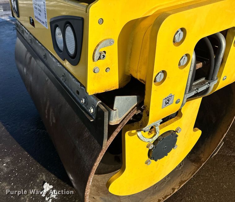 image for item DQ7423 2019 Bomag BW138AD double drum vibratory roller