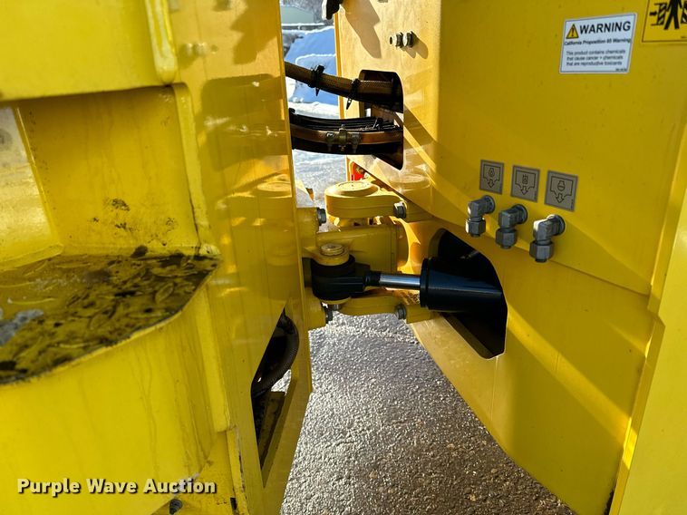 image for item DQ7423 2019 Bomag BW138AD double drum vibratory roller