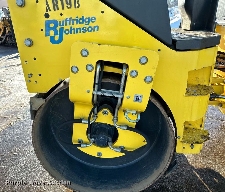 image for item DQ7423 2019 Bomag BW138AD double drum vibratory roller