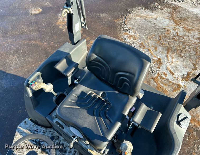 image for item DQ7423 2019 Bomag BW138AD double drum vibratory roller