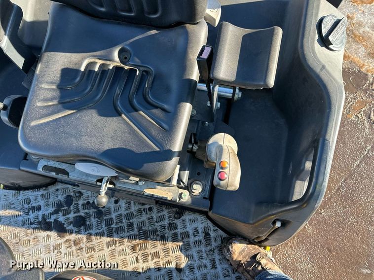 image for item DQ7423 2019 Bomag BW138AD double drum vibratory roller