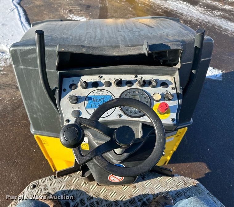 image for item DQ7423 2019 Bomag BW138AD double drum vibratory roller