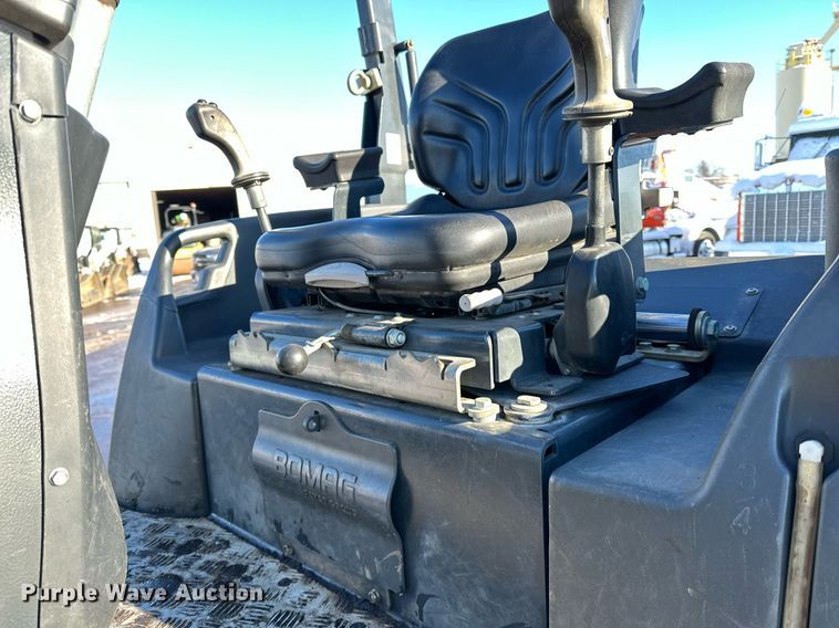 image for item DQ7423 2019 Bomag BW138AD double drum vibratory roller