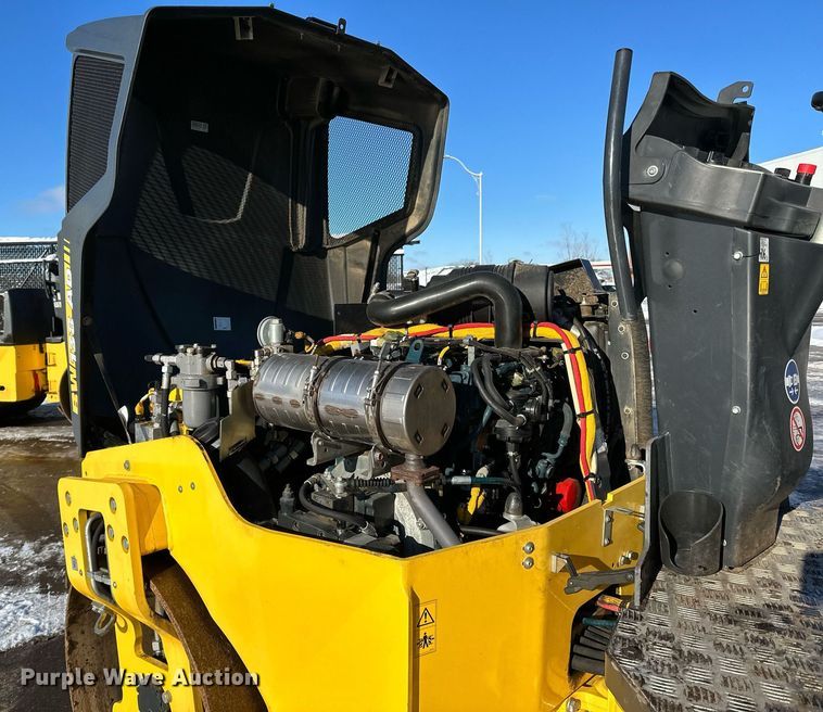 image for item DQ7423 2019 Bomag BW138AD double drum vibratory roller