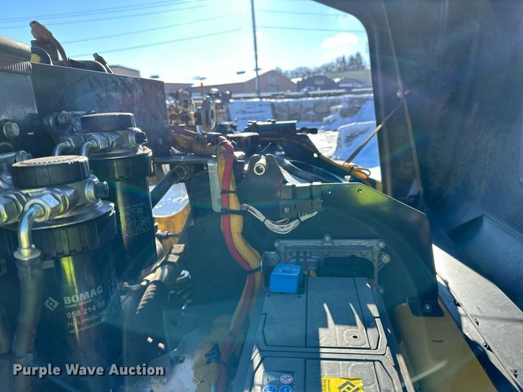 image for item DQ7423 2019 Bomag BW138AD double drum vibratory roller