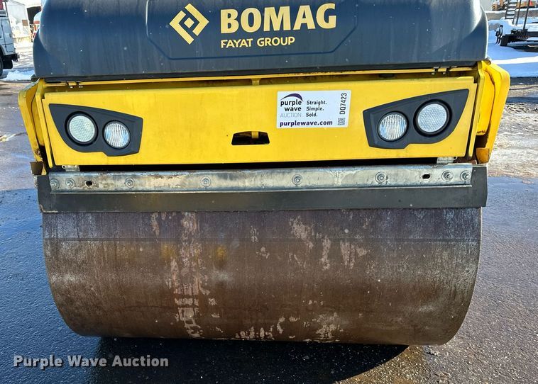 image for item DQ7423 2019 Bomag BW138AD double drum vibratory roller