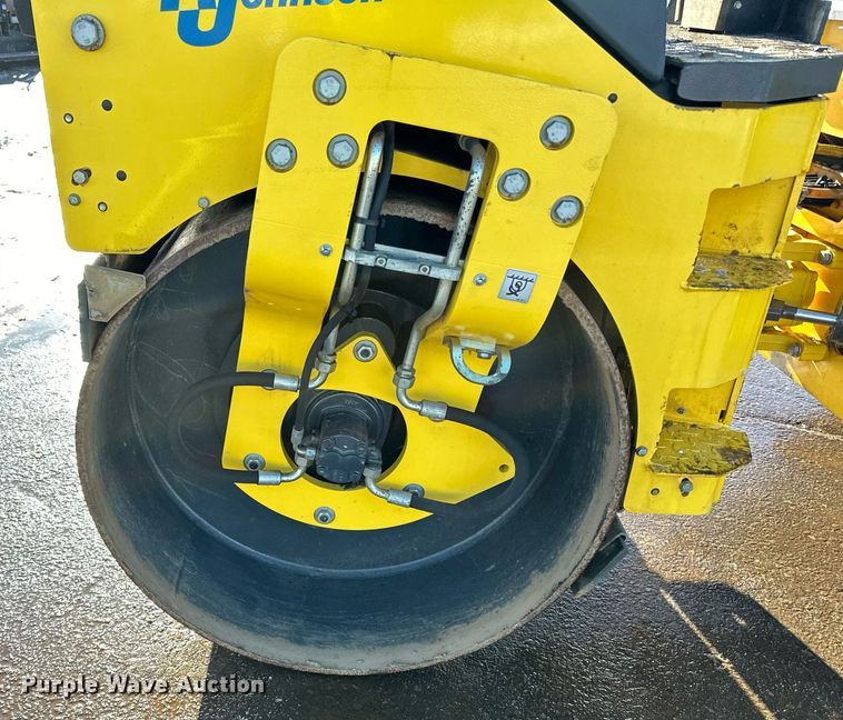 image for item DQ7423 2019 Bomag BW138AD double drum vibratory roller