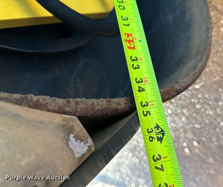 image for item DQ7423 2019 Bomag BW138AD double drum vibratory roller