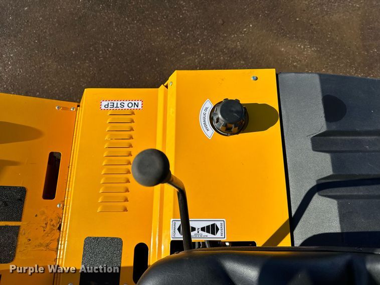 image for item DQ7424 2023 Beuthling B100 double drum roller