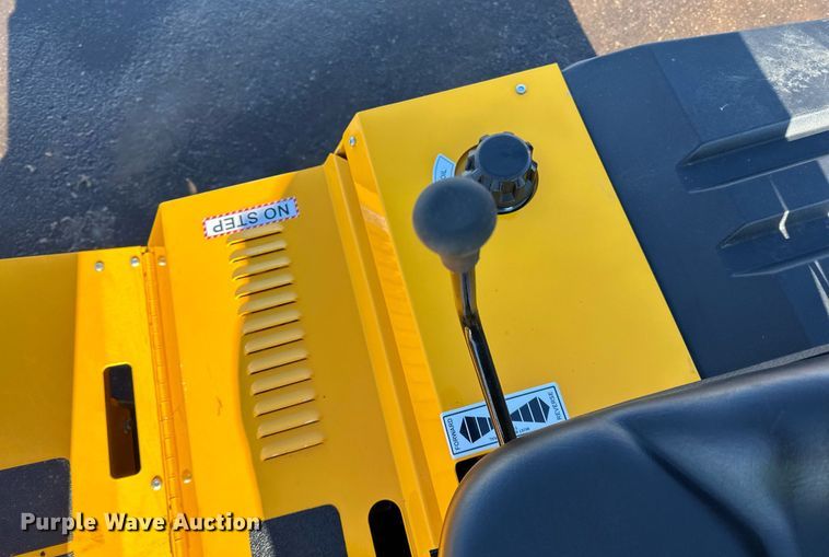 image for item DQ7425 2023 Beuthling B100 double drum roller