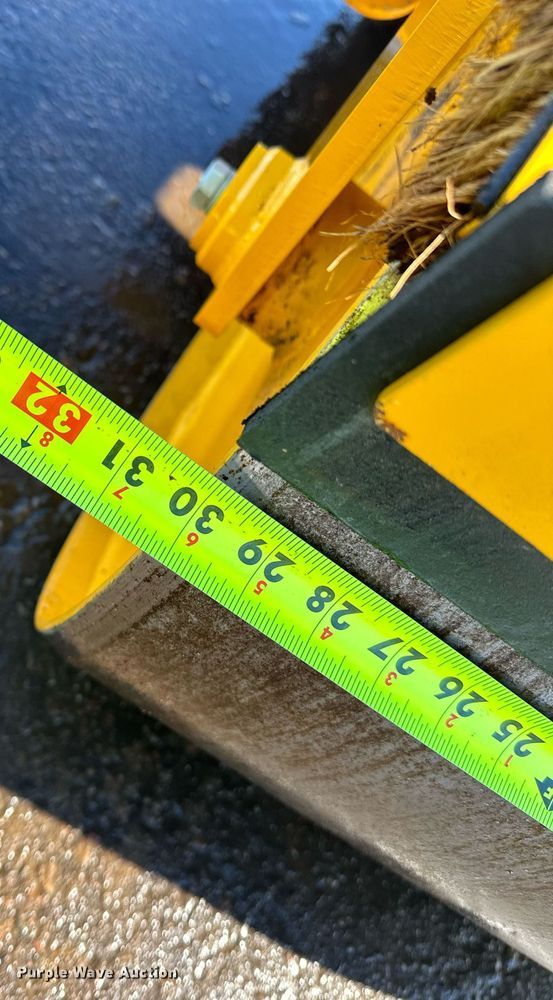 image for item DQ7425 2023 Beuthling B100 double drum roller