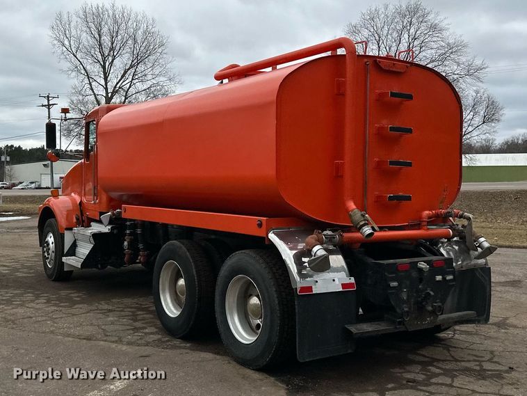image for item DQ7428 2006 Kenworth  T800 water truck