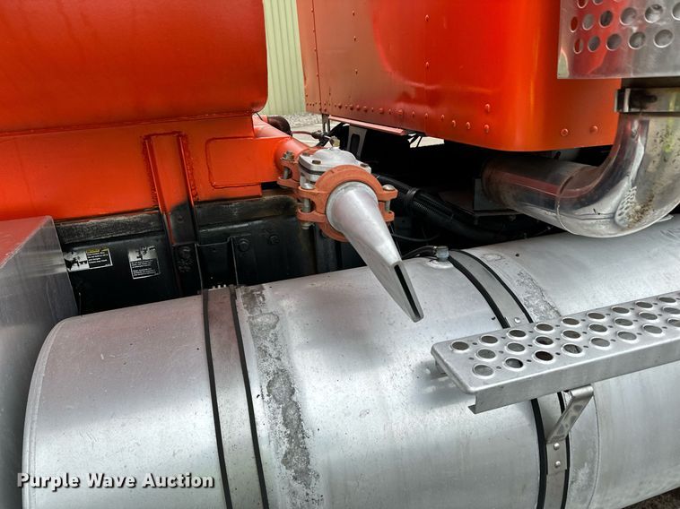 image for item DQ7428 2006 Kenworth  T800 water truck