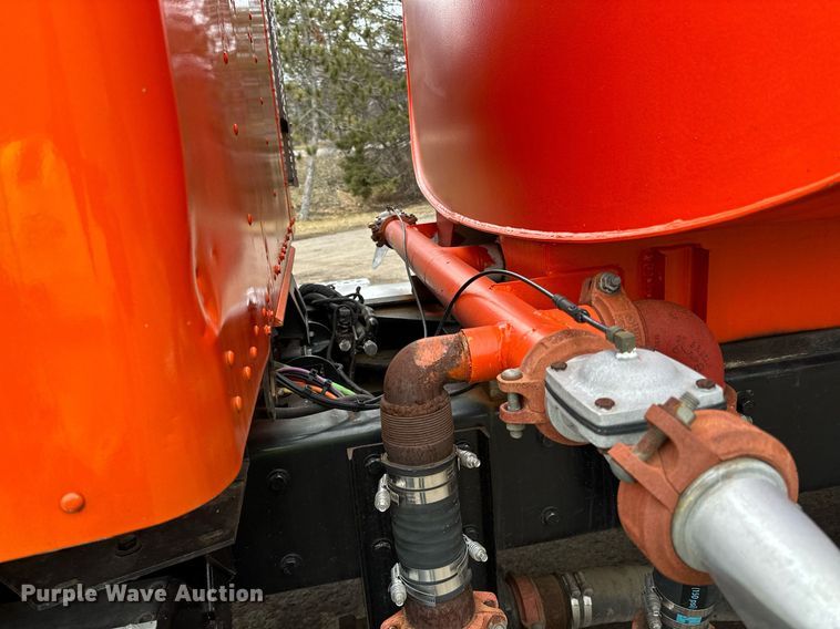 image for item DQ7428 2006 Kenworth  T800 water truck