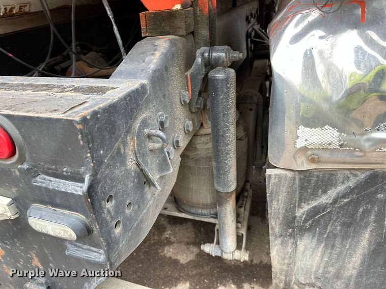 image for item DQ7428 2006 Kenworth  T800 water truck