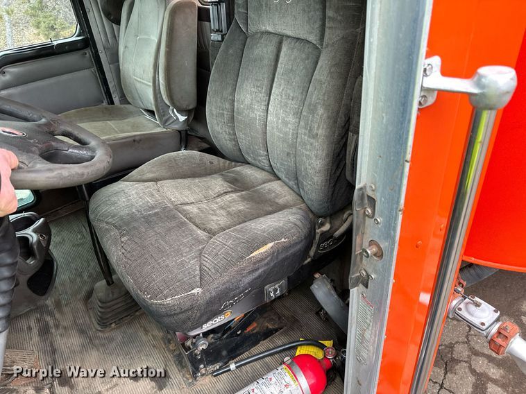 image for item DQ7428 2006 Kenworth  T800 water truck