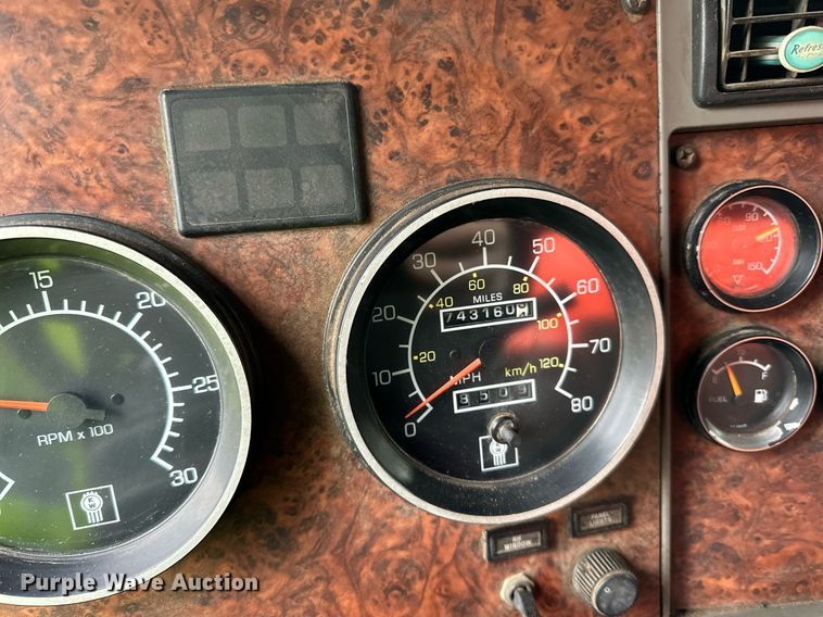 image for item DQ7428 2006 Kenworth  T800 water truck