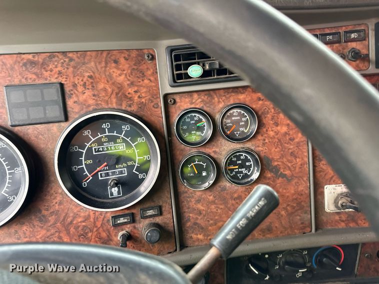 image for item DQ7428 2006 Kenworth  T800 water truck