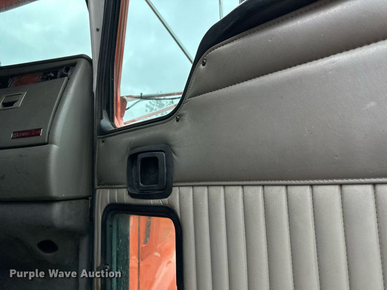 image for item DQ7428 2006 Kenworth  T800 water truck