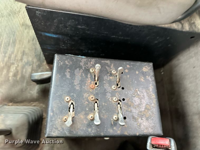 image for item DQ7428 2006 Kenworth  T800 water truck